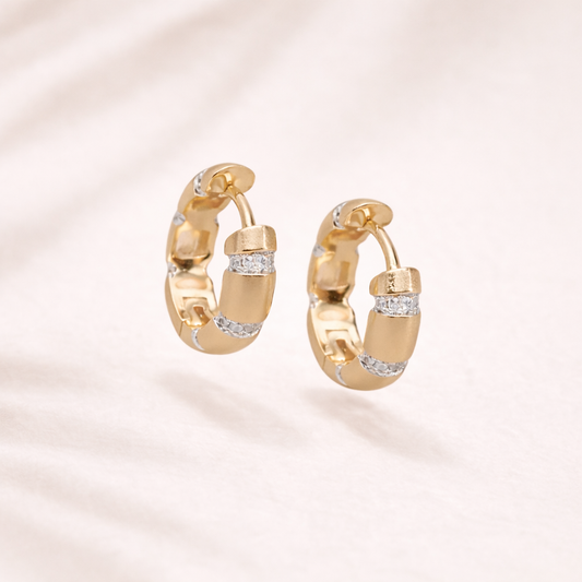 Cleo Hoops – Golden Links with Sparkling Touches