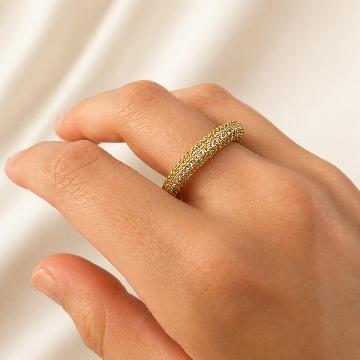 Roda | Gold or Rhodium-Plated Zirconia Ring